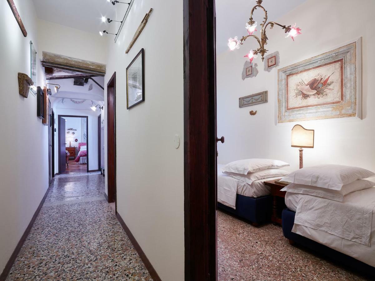 Palazzo Morosini Brandolin Dimora Romantica เวนิส ภายนอก รูปภาพ