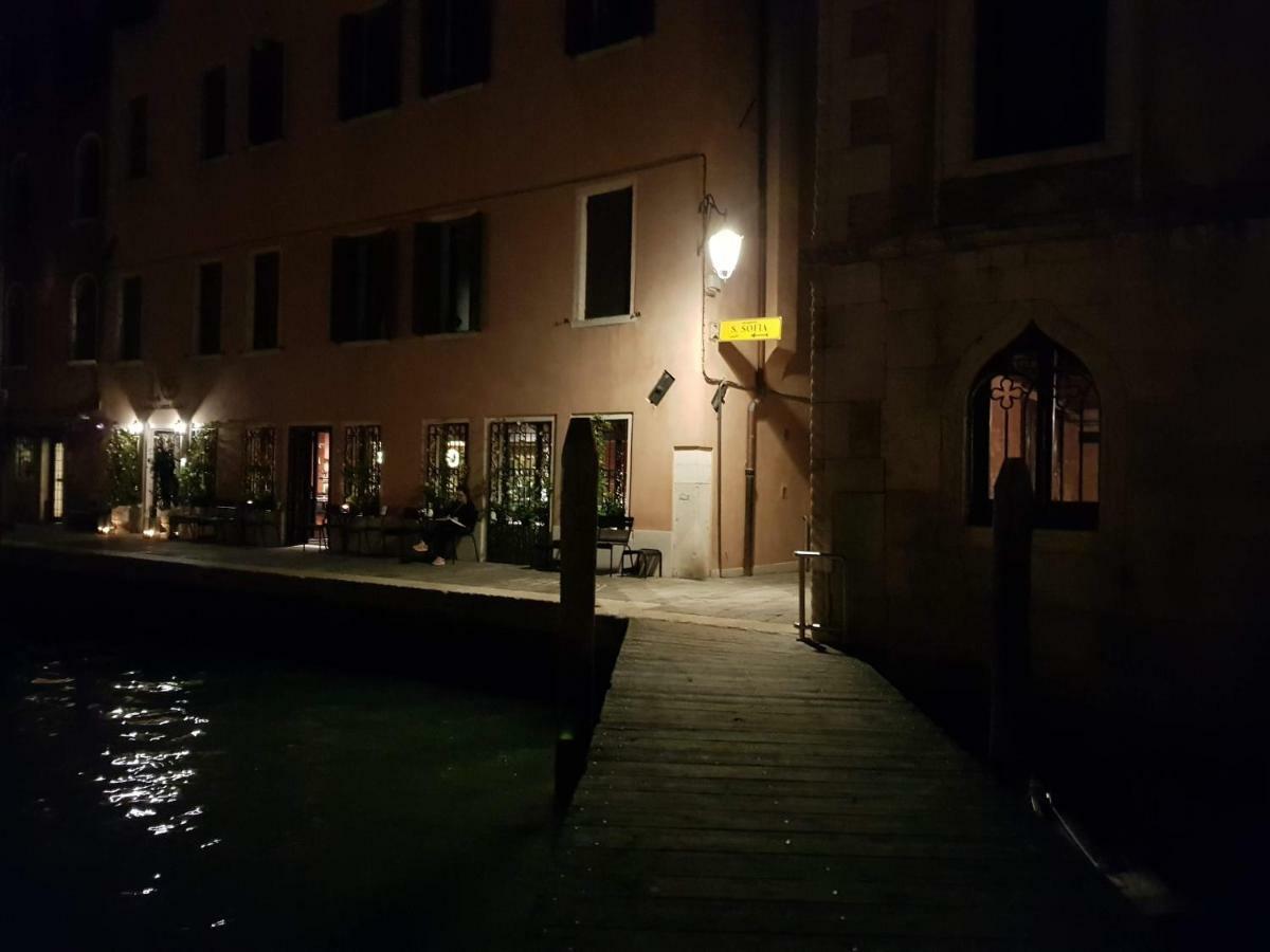 Palazzo Morosini Brandolin Dimora Romantica เวนิส ภายนอก รูปภาพ